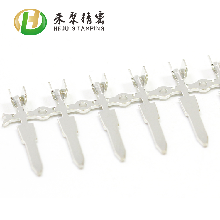 连接器端子、卡类端子、端子
